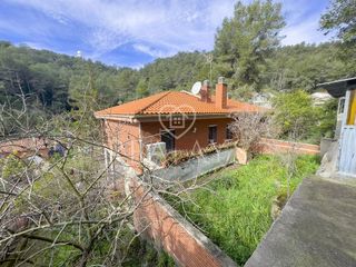 Chalet en venta en Vallirana