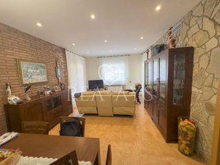 Chalet en venta en Vallirana