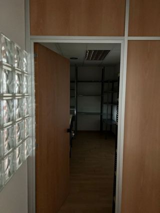 Oficina en alquiler en El Barral Ferial en Coslada