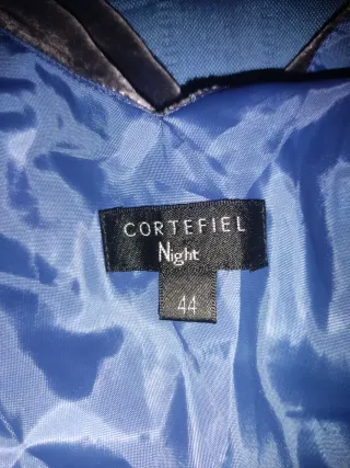 Vestido largo gris aterciopelado