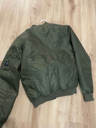 Cazadora bomber verde militar