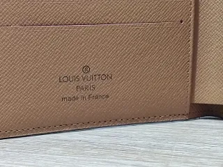 Cartera Louis Vuitton marron