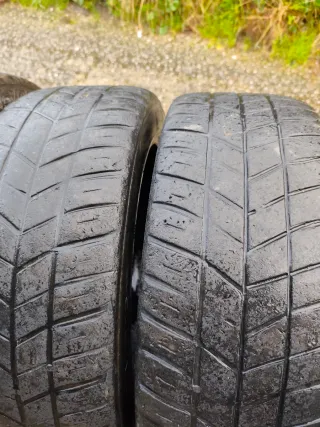 Slicks 17 "hankook  mojado