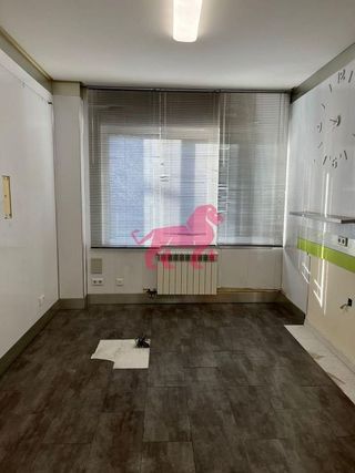 Oficina en venta en La Chantría - La Lastra en León