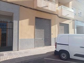 Local comercial en venta en Novelda