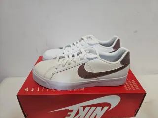 Zapatillas Nike Court Royale Blancas y Marrones