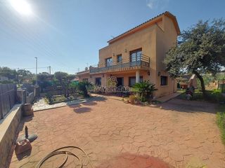 Chalet en venta en Sant Esteve Sesrovires