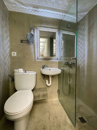 Local comercial en alquiler en Ensanche en Pamplona