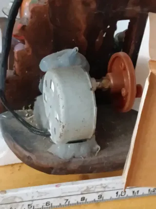 Diorama terracotta con meccanismo