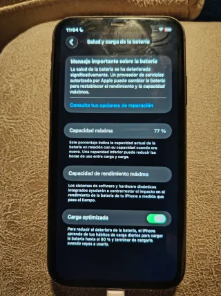 iPhone 11 - Salud de la batería al 77%