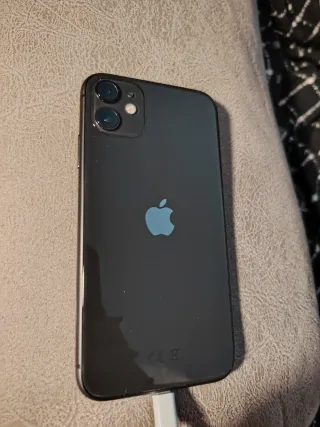 iPhone 11 - Salud de la batería al 77%
