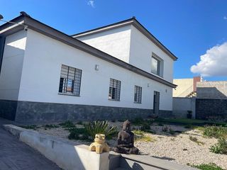 Chalet en venta en Montequinto en Dos Hermanas