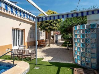 Chalet en venta en Nueva Torrevieja - Aguas Nuevas en Torrevieja