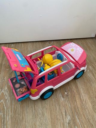 Casa de muñecas con accesorios