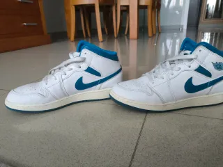 Zapatillas Nike Air Jordan Blancas y Azules