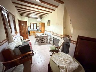 Casa adosada en venta en Benifaió