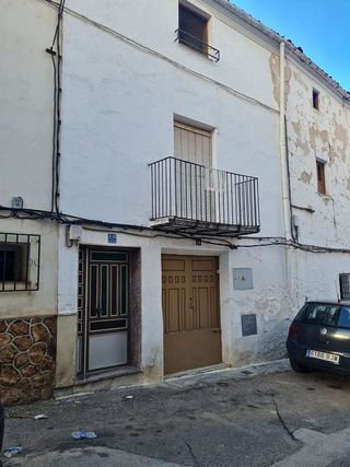 Casa adosada en venta en Beas de Segura