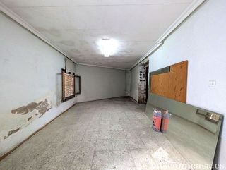 Chalet en venta en Linares