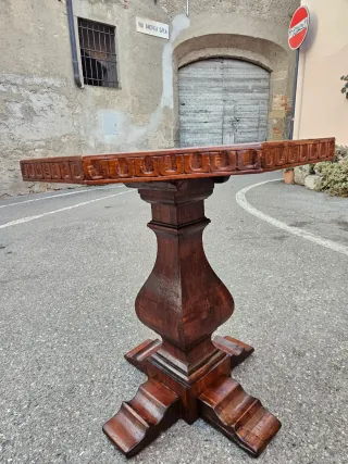 Tavolino ottagonale lastronato  restaurato