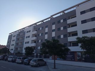 Local comercial en venta en Ayuntamiento - Avenida Siglo XXI en Azuqueca de Henares