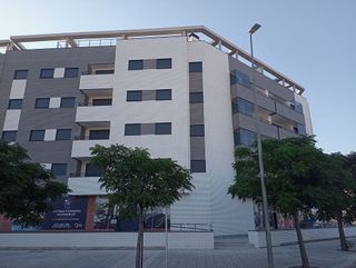 Local comercial en venta en Ayuntamiento - Avenida Siglo XXI en Azuqueca de Henares