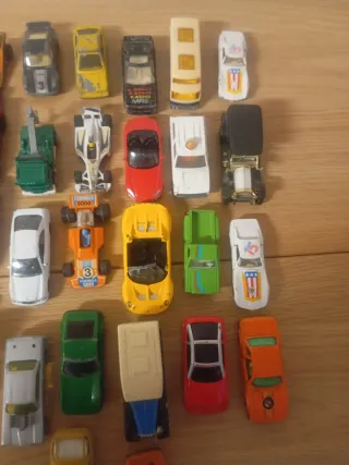 Lote de coches de juguete