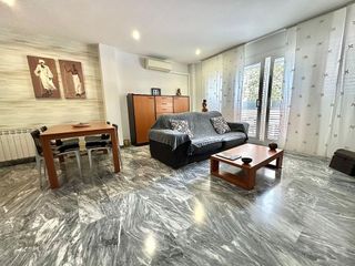 Casa pareada en venta en Singuerlín - Can Franquesa - Les Oliveres en Santa Coloma de Gramanet