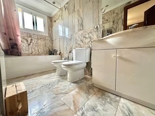 Casa pareada en venta en Singuerlín - Can Franquesa - Les Oliveres en Santa Coloma de Gramanet