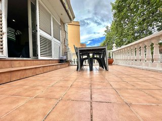 Casa pareada en venta en Singuerlín - Can Franquesa - Les Oliveres en Santa Coloma de Gramanet