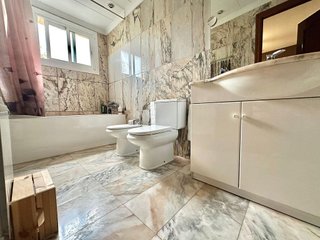 Casa pareada en venta en Singuerlín - Can Franquesa - Les Oliveres en Santa Coloma de Gramanet
