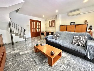 Casa pareada en venta en Singuerlín - Can Franquesa - Les Oliveres en Santa Coloma de Gramanet