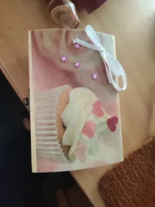 Cajita decorada a mano