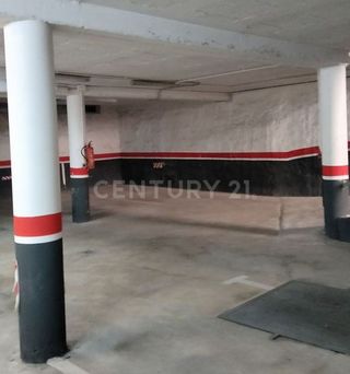 Garaje en venta en San Roc - El Remei en Badalona
