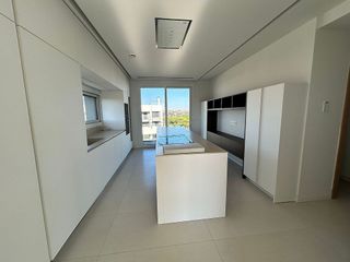 Dúplex en alquiler en Prado de Somosaguas en Pozuelo de Alarcón