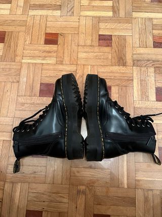 Botas Dr. Martens plataforma negras T37