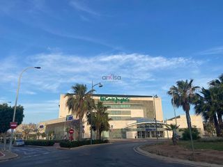 Local comercial en venta en Pabellón - Estación - El Corte Inglés en Ejido (El)