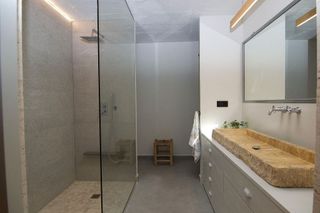 Piso en venta en Playa de la Fontanilla en Marbella