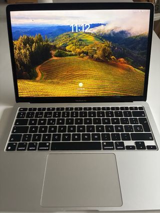 Macbook Air 2021 Plata, muy cuidado