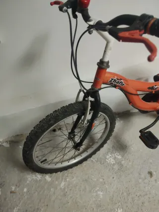 Bicicleta infantil naranja
