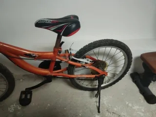 Bicicleta infantil naranja