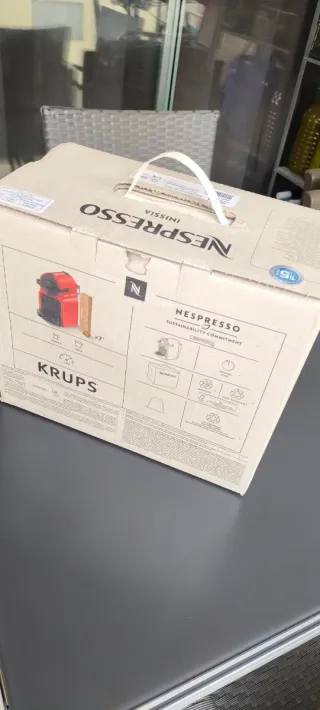 Cafetera Nespresso Krups Roja