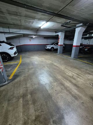 Garaje en venta en Can Serra en Hospitalet de Llobregat, L´