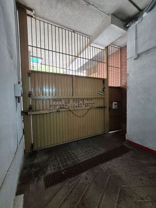 Garaje en venta en Can Serra en Hospitalet de Llobregat, L´