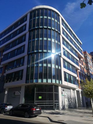 Local en alquiler en Campo de la Juventud en Palencia