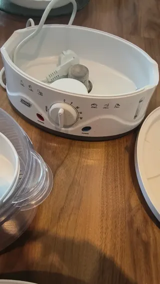 Vaporera Eléctrica QUIGG 900W 3 Pisos