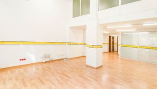 Local comercial en alquiler en Ensanche en Pamplona