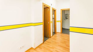 Local comercial en alquiler en Ensanche en Pamplona