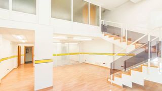 Local comercial en alquiler en Ensanche en Pamplona