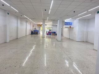 Local comercial en alquiler en Ensanche - Diputación en Alicante