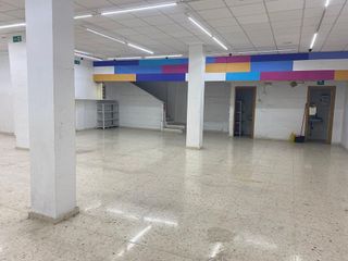Local comercial en alquiler en Ensanche - Diputación en Alicante